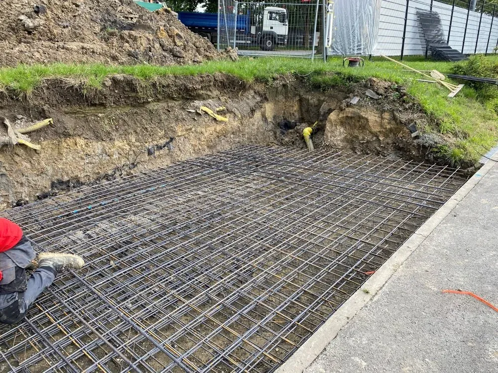 terrassement tribune de 100 places au stade sporting charleroi (4)
