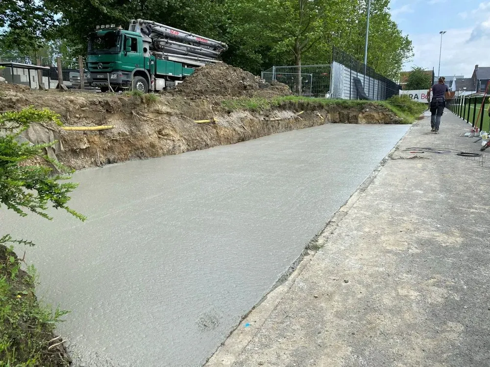 terrassement tribune de 100 places au stade sporting charleroi (5)