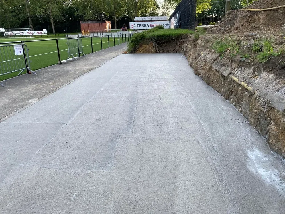 terrassement tribune de 100 places au stade sporting charleroi (6)