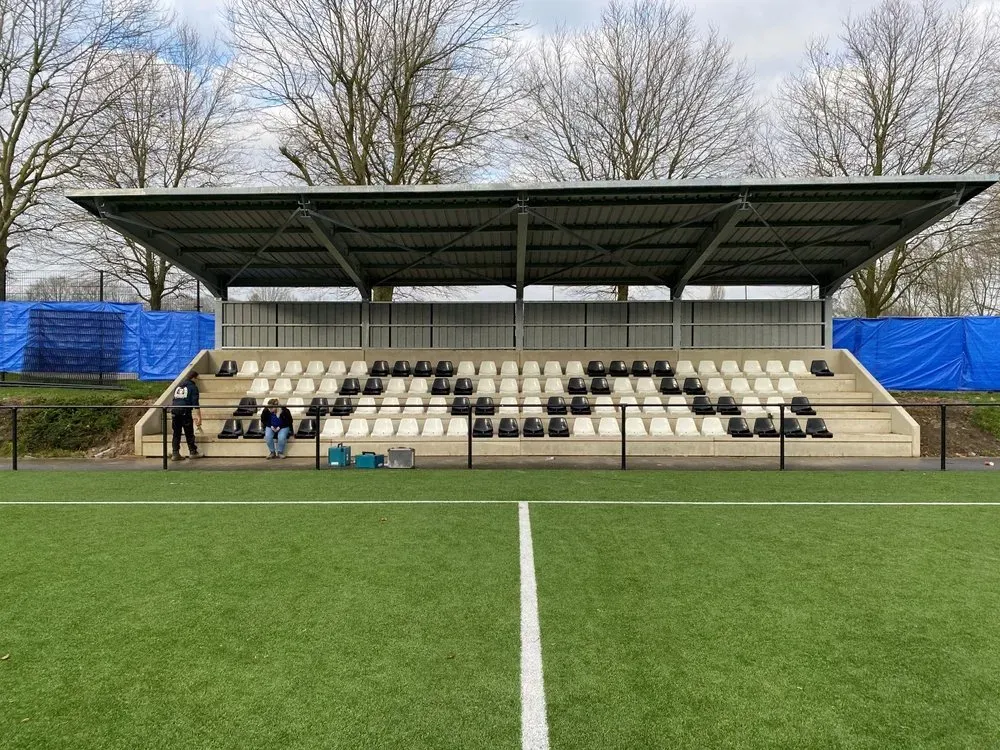 terrassement tribune de 100 places au stade sporting charleroi (13).webp