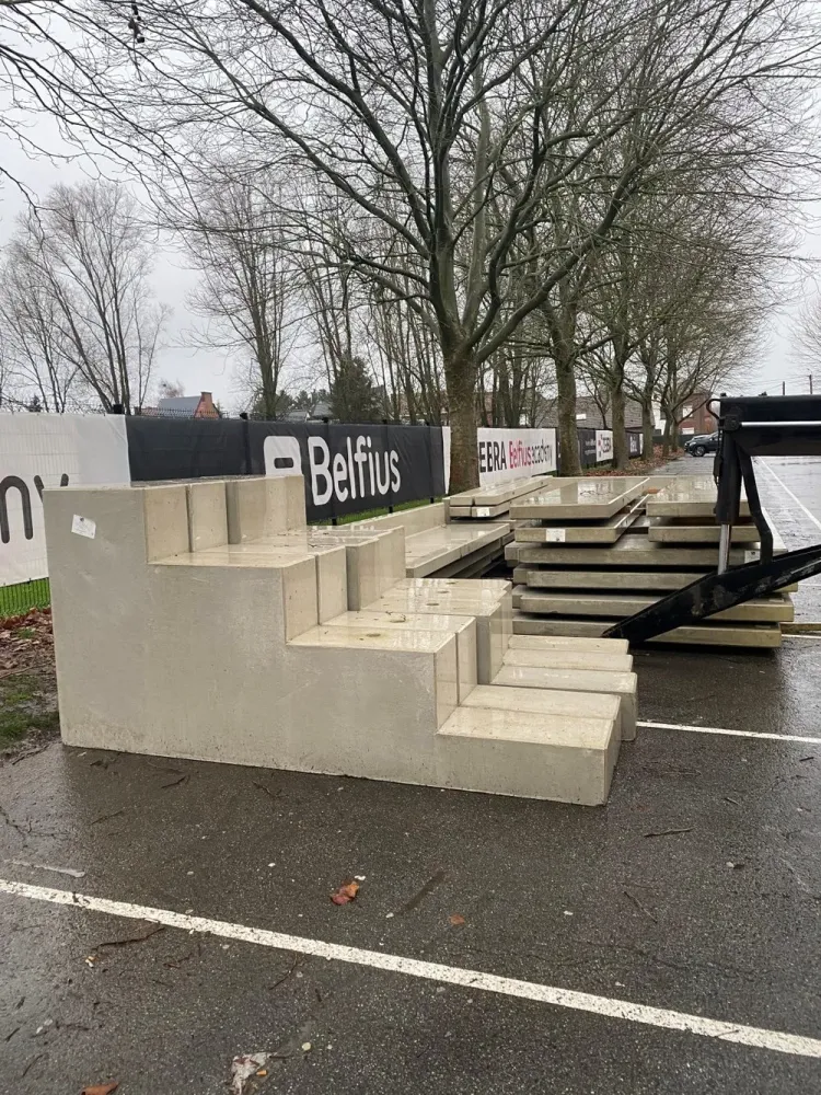 terrassement tribune de 100 places au stade sporting charleroi (15)
